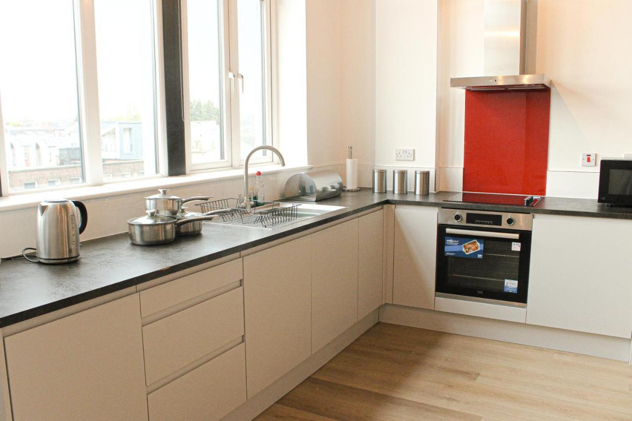 Modern Luxury Serviced Duplex Apartments By Repose- 150 Metro Court, Вест-Бромвіч Екстер'єр фото