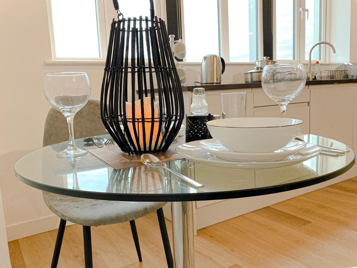 Modern Luxury Serviced Duplex Apartments By Repose- 150 Metro Court, Вест-Бромвіч Екстер'єр фото