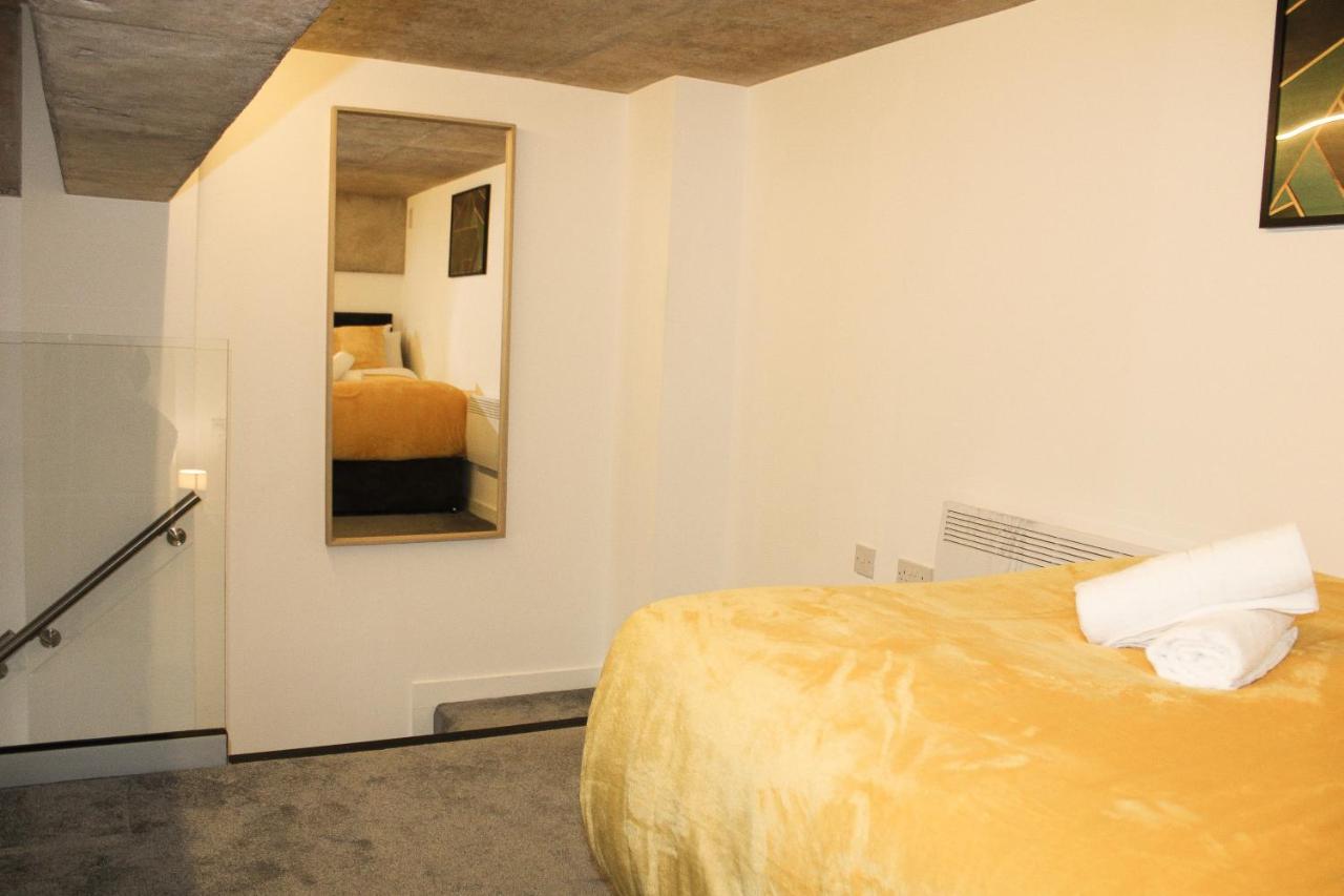 Modern Luxury Serviced Duplex Apartments By Repose- 150 Metro Court, Вест-Бромвіч Екстер'єр фото