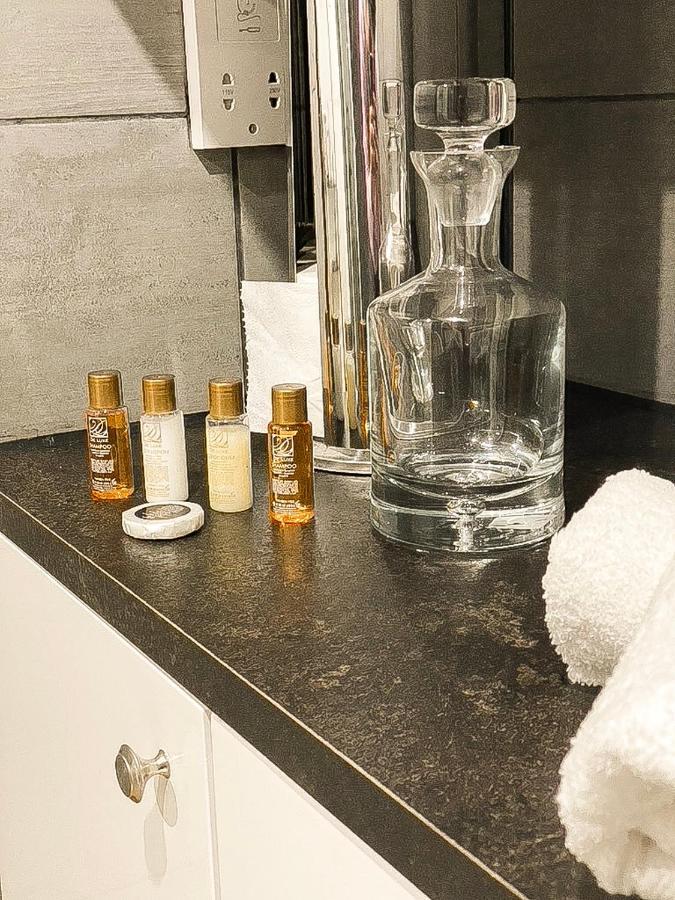 Modern Luxury Serviced Duplex Apartments By Repose- 150 Metro Court, Вест-Бромвіч Екстер'єр фото