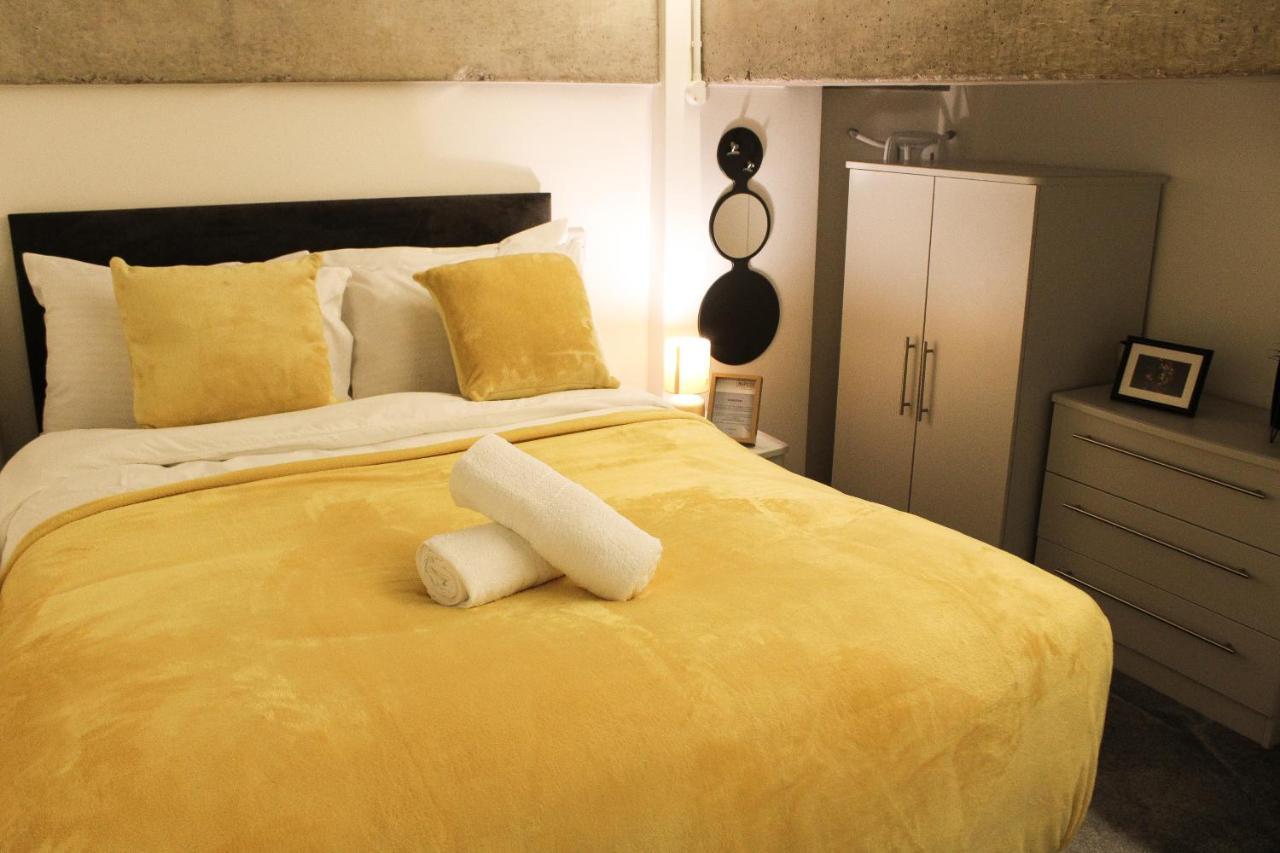 Modern Luxury Serviced Duplex Apartments By Repose- 150 Metro Court, Вест-Бромвіч Екстер'єр фото